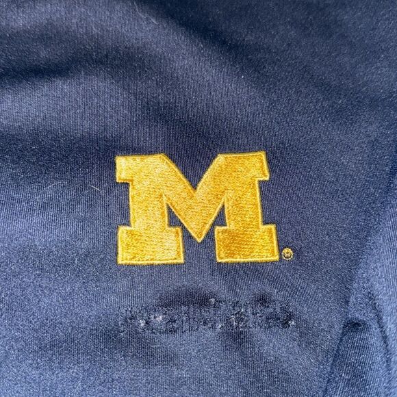 University of Michigan pullover - Picture 2 of 5